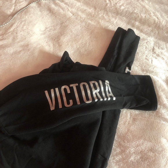Victoria’s Secret long sleeve - Picture 5 of 5